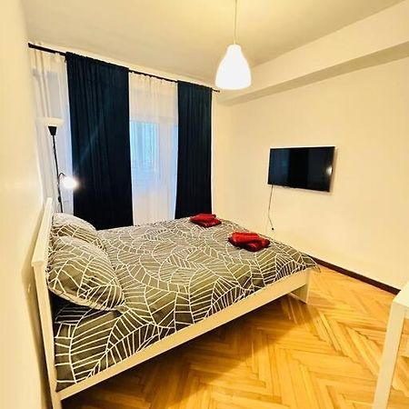 Cosy Apartment #12Lunipebega Timişoara Exterior foto